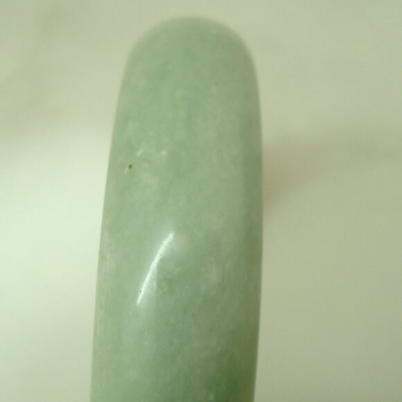 JADE BANGLE - Picture 4 of 6